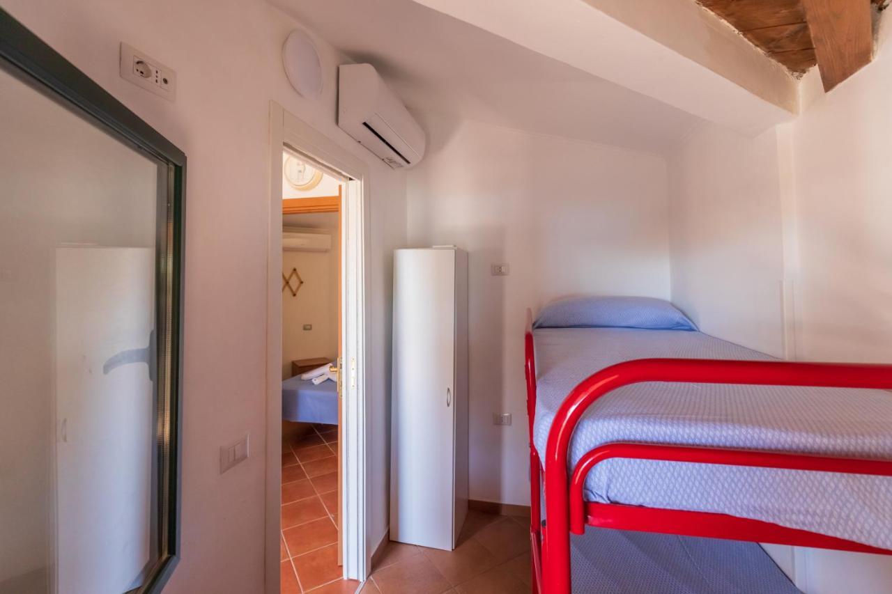 Villaggio Residence Pietra Grigia 卡梅罗塔的码头 外观 照片