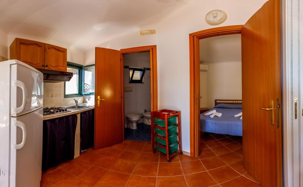 Villaggio Residence Pietra Grigia 卡梅罗塔的码头 外观 照片